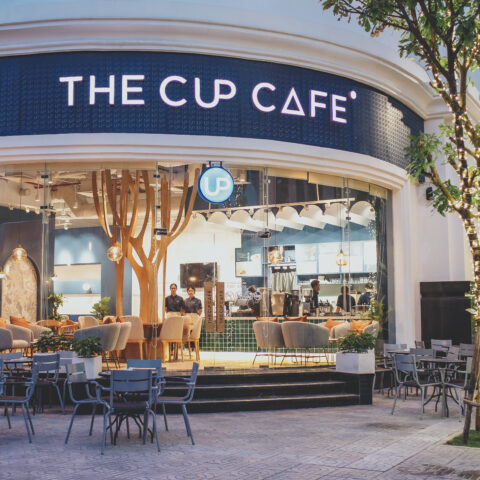 the cup cafe vincom dĩ an